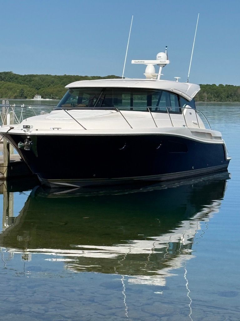 2017 Tiara Yachts C44 Coupe