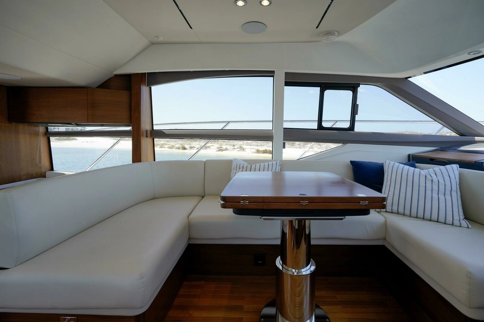 2021 Princess F50 - Image 11