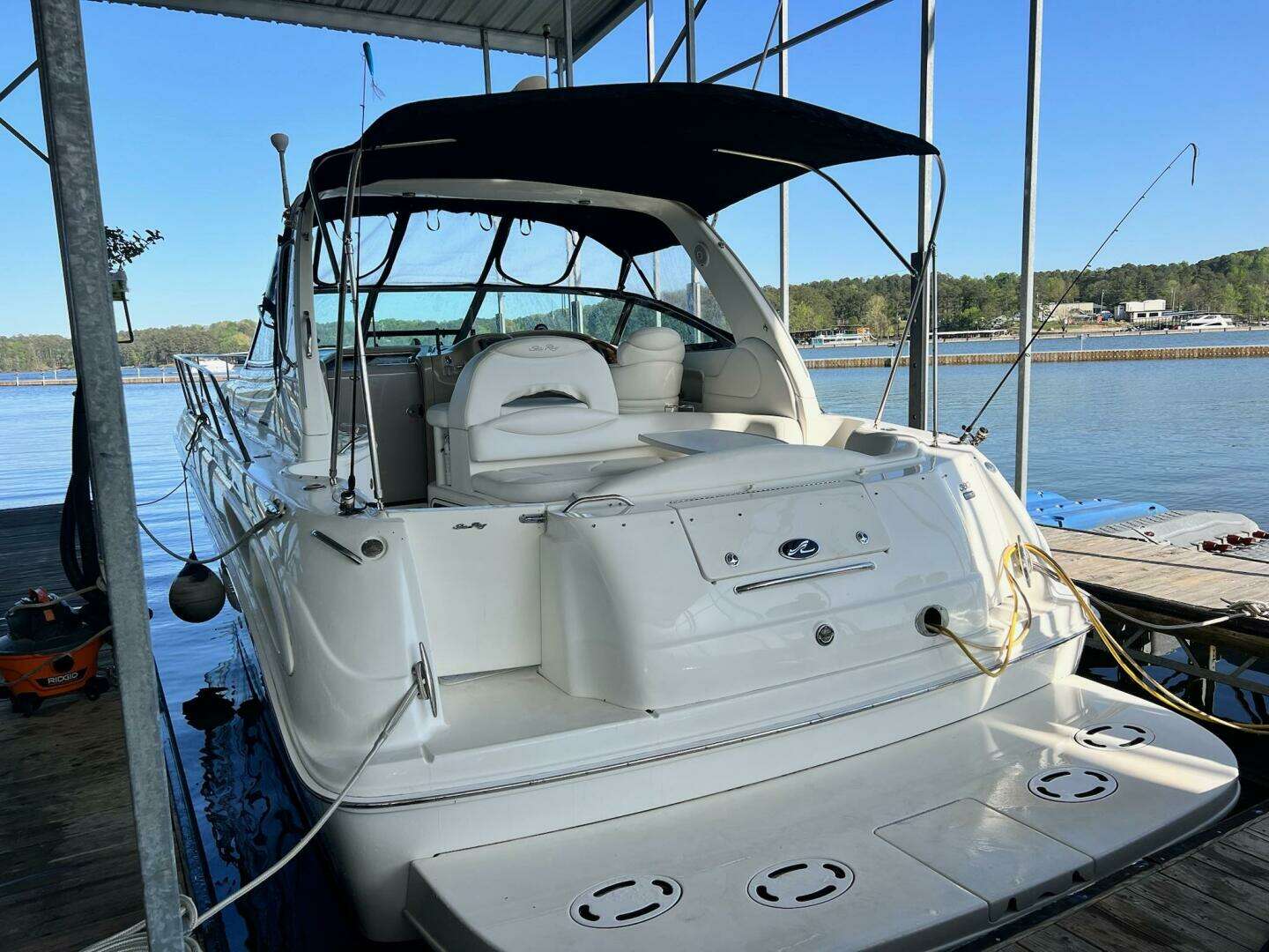 2001 Sea Ray 380 Sundancer - Image 3