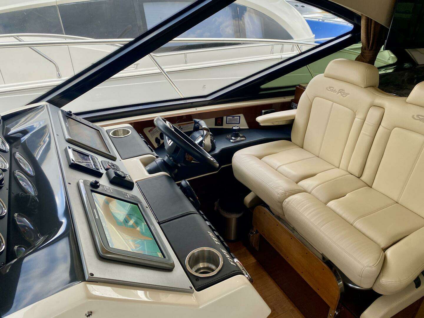 2015 Sea Ray 510 Sundancer - Image 14