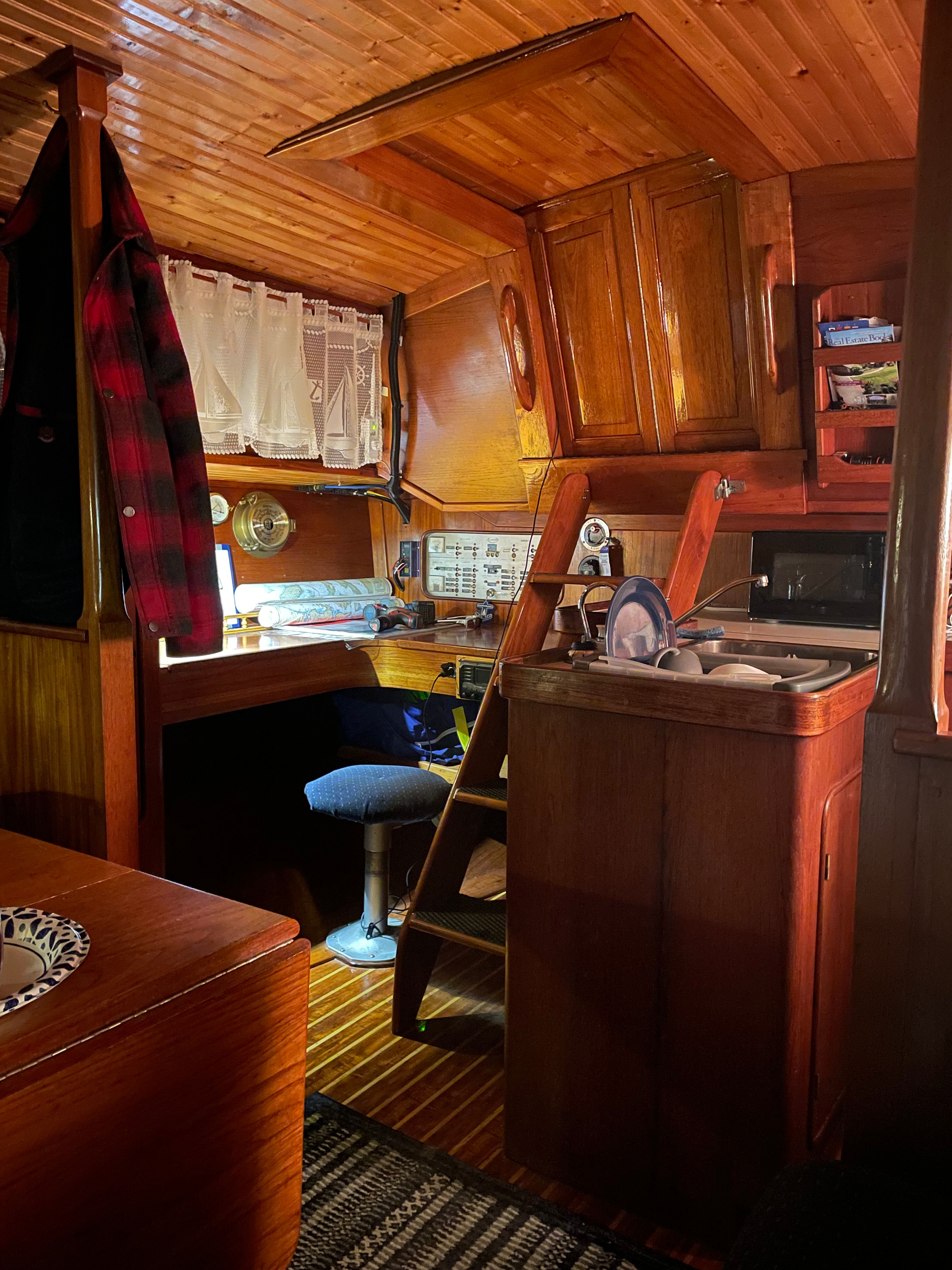 1979 Gulfstar 37’ aft Cockpit Sailboat - 10