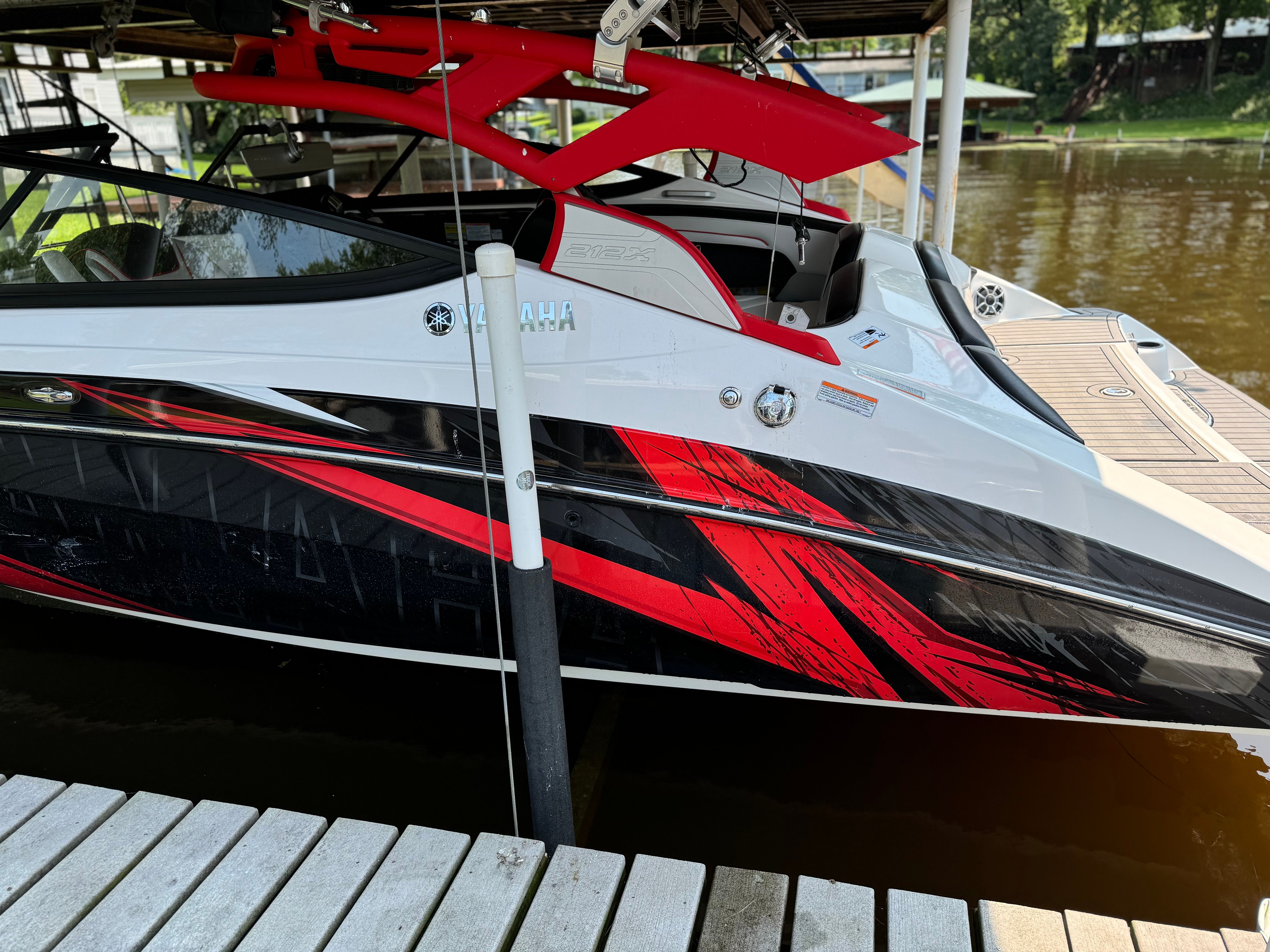 2018 Yamaha Boats 212X - 2