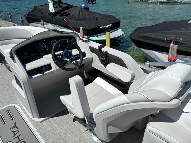 2026 Tahoe 2185 LTZ Quad Lounger - 16