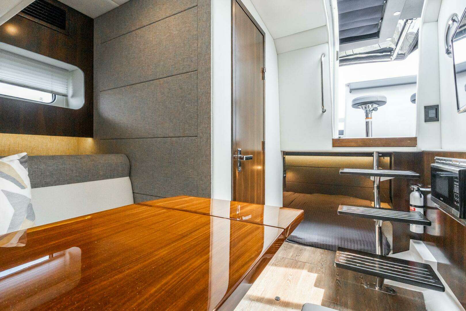 2021 Cruisers Yachts — - Image 37