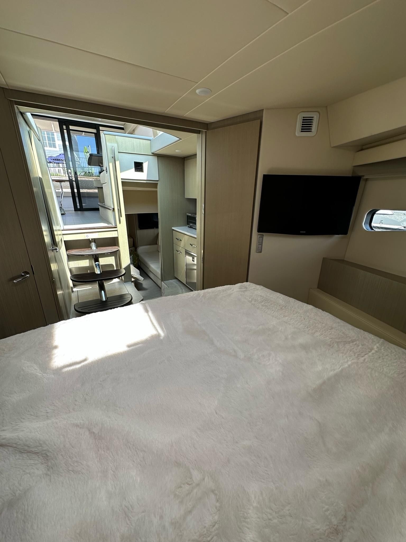 2021 Regal 42 Grande Coupe - 9