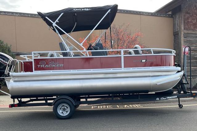 2026 Sun Tracker Bass Buggy 18 DLX