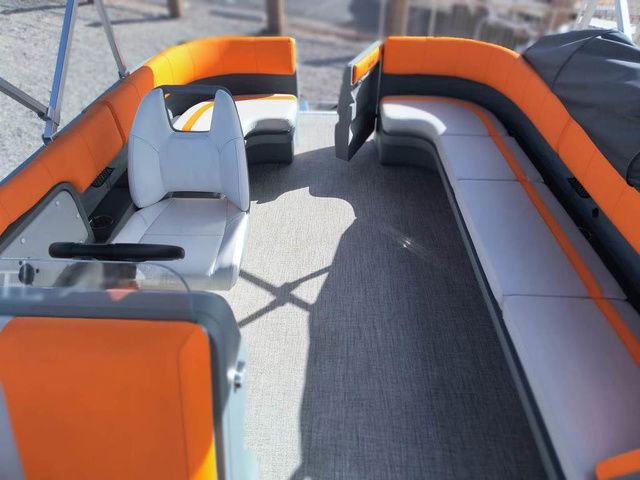 2025 Avalon Aura Pontoon Boats - 10