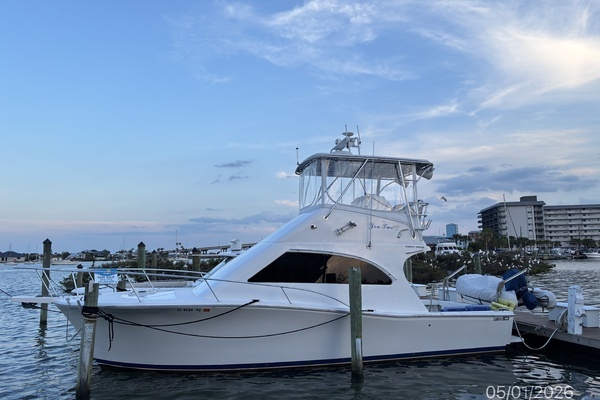2005 Luhrs Convertible