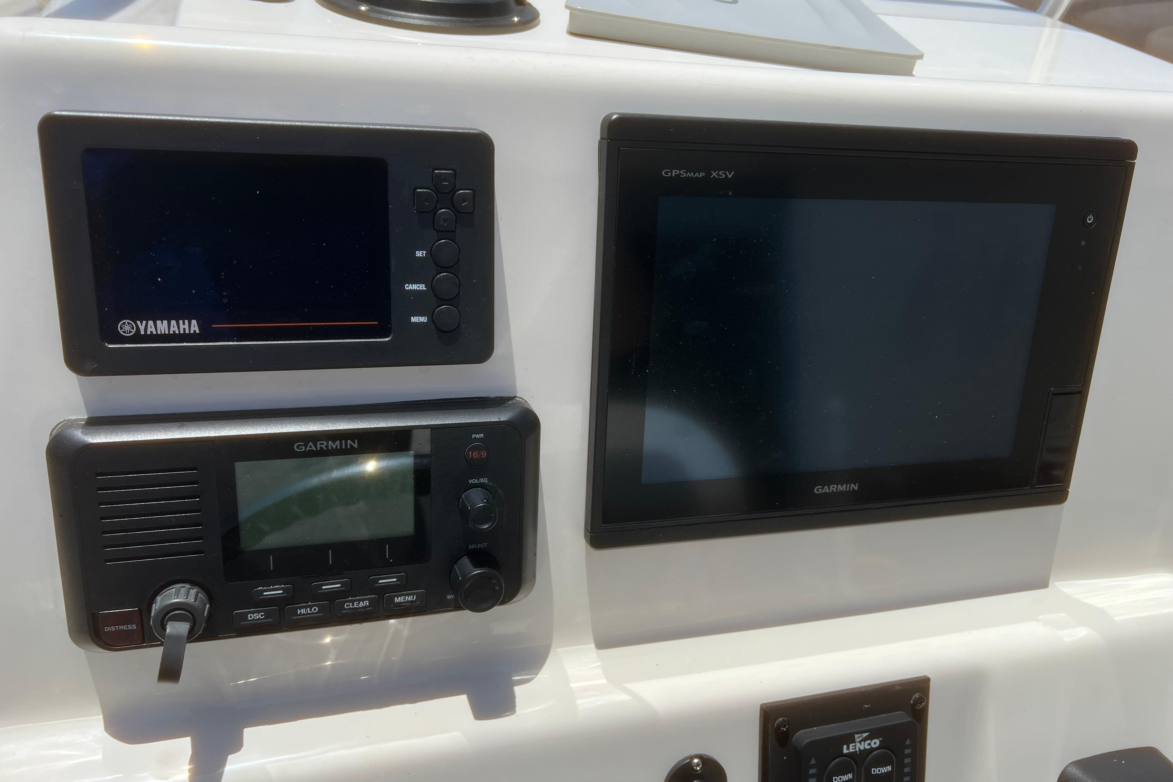 Console of 2018 Cobia 201 Center Console with Yamaha and Garmin displays.