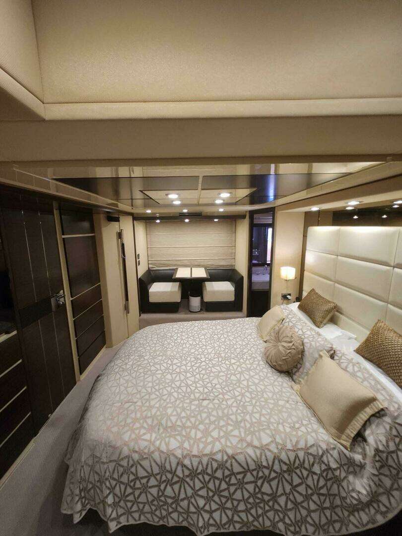 2014 Azimut Flybridge - Image 71