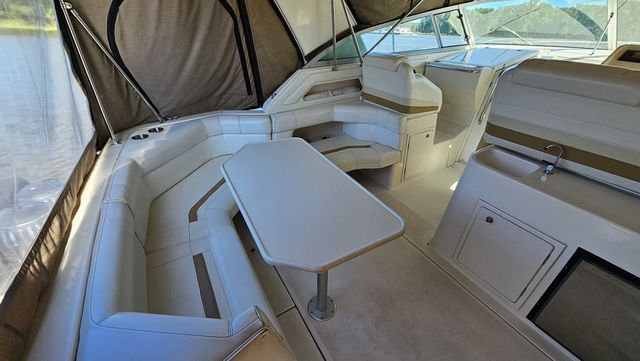 1995 Cruisers Yachts 3775 Esprit - 6