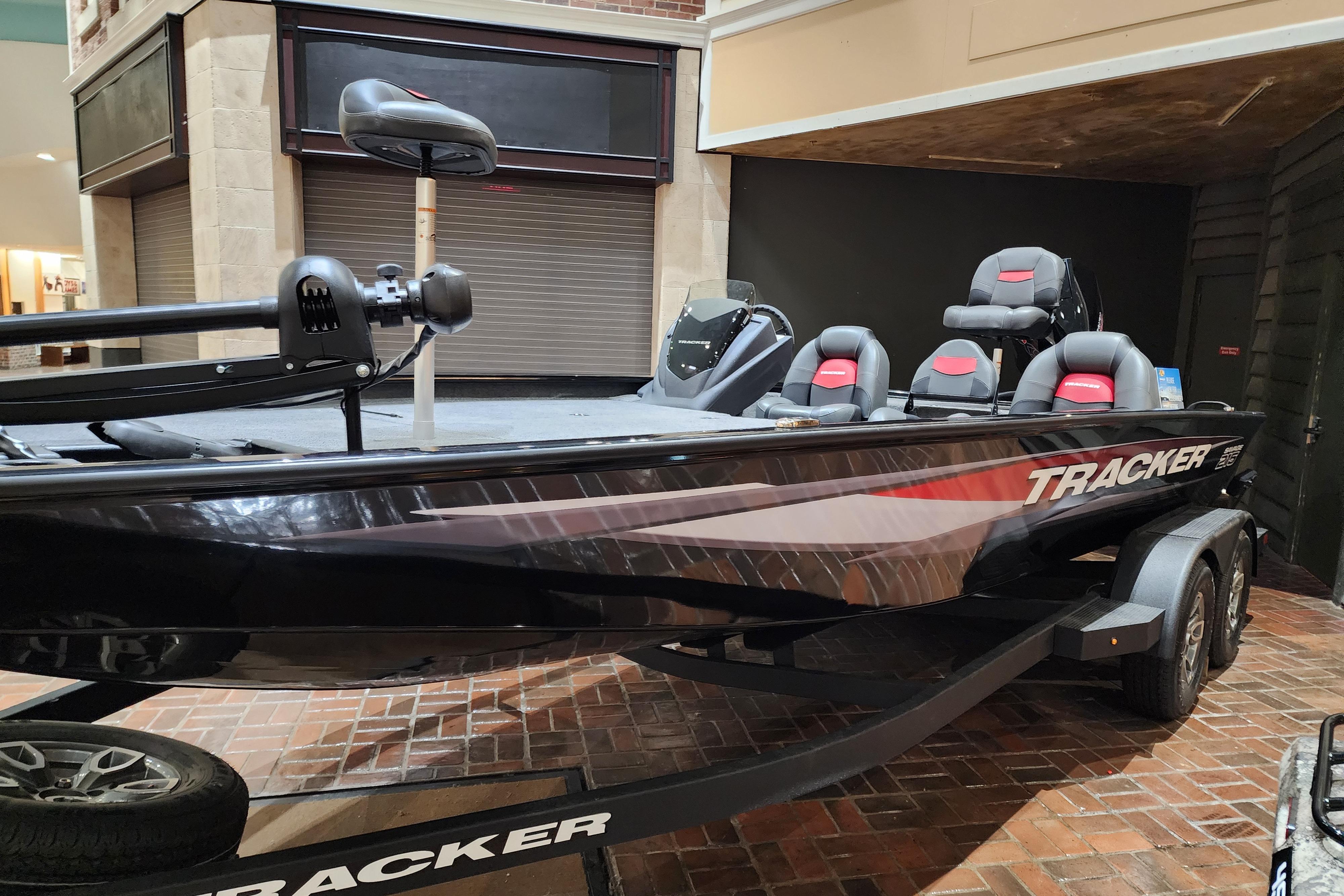 2025 Tracker Savage 215