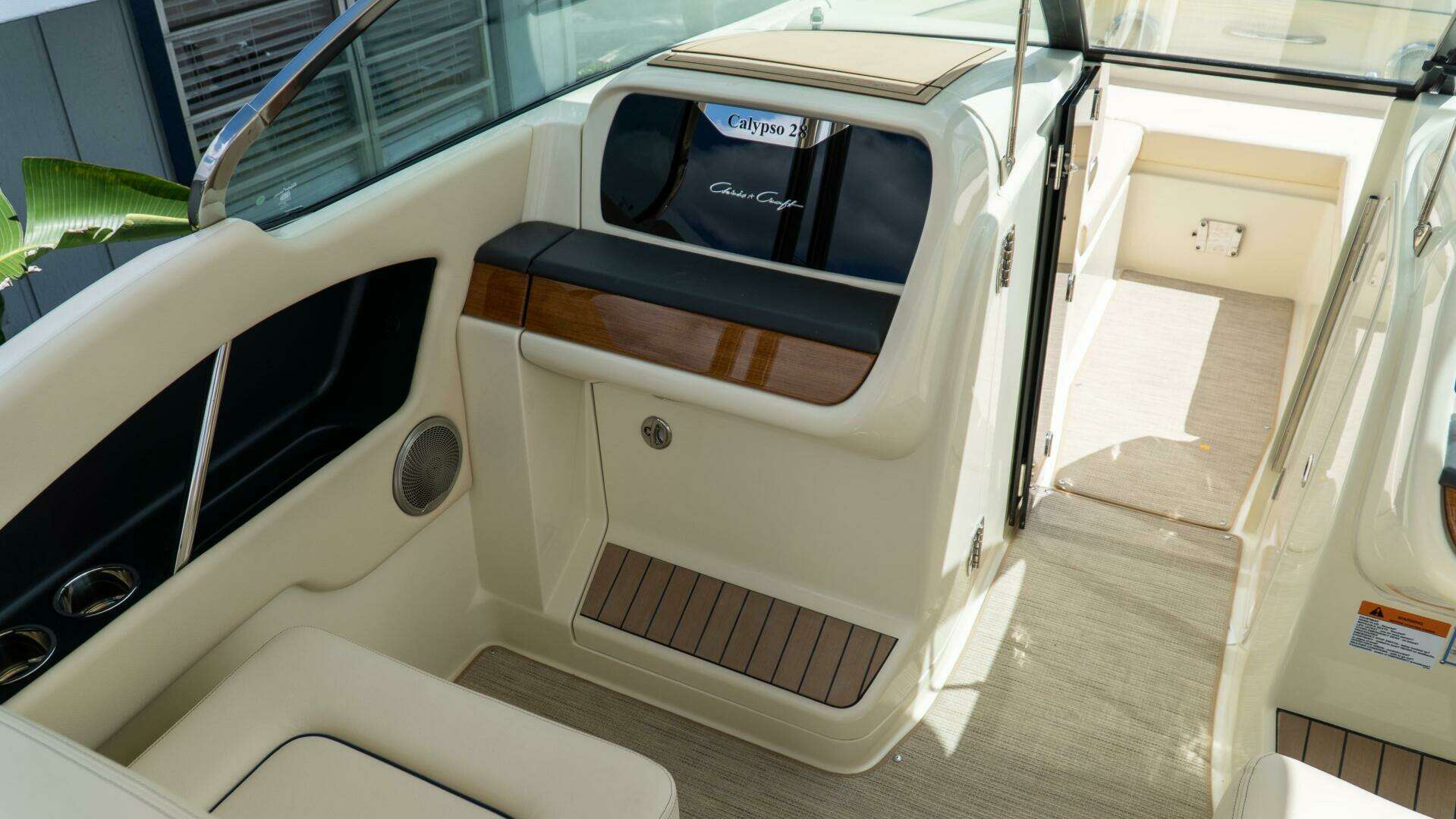 2025 Chris-Craft Calypso - Image 46