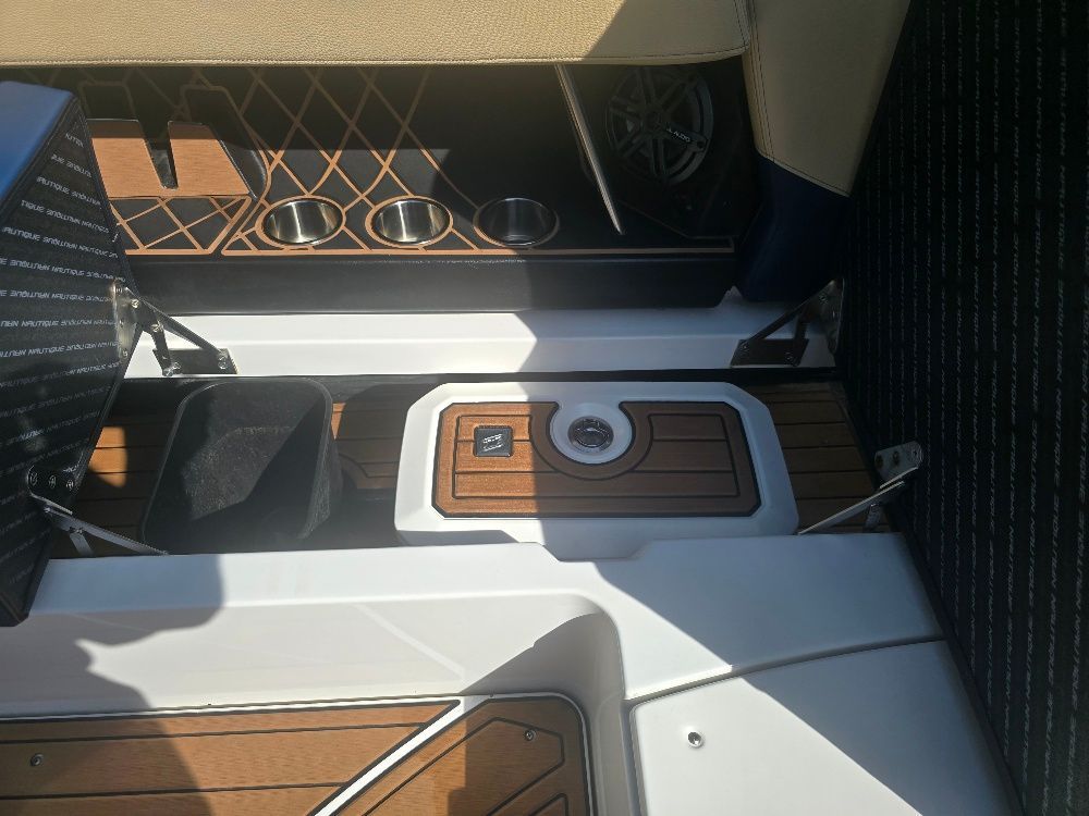 2020 Nautique GS24 - 22
