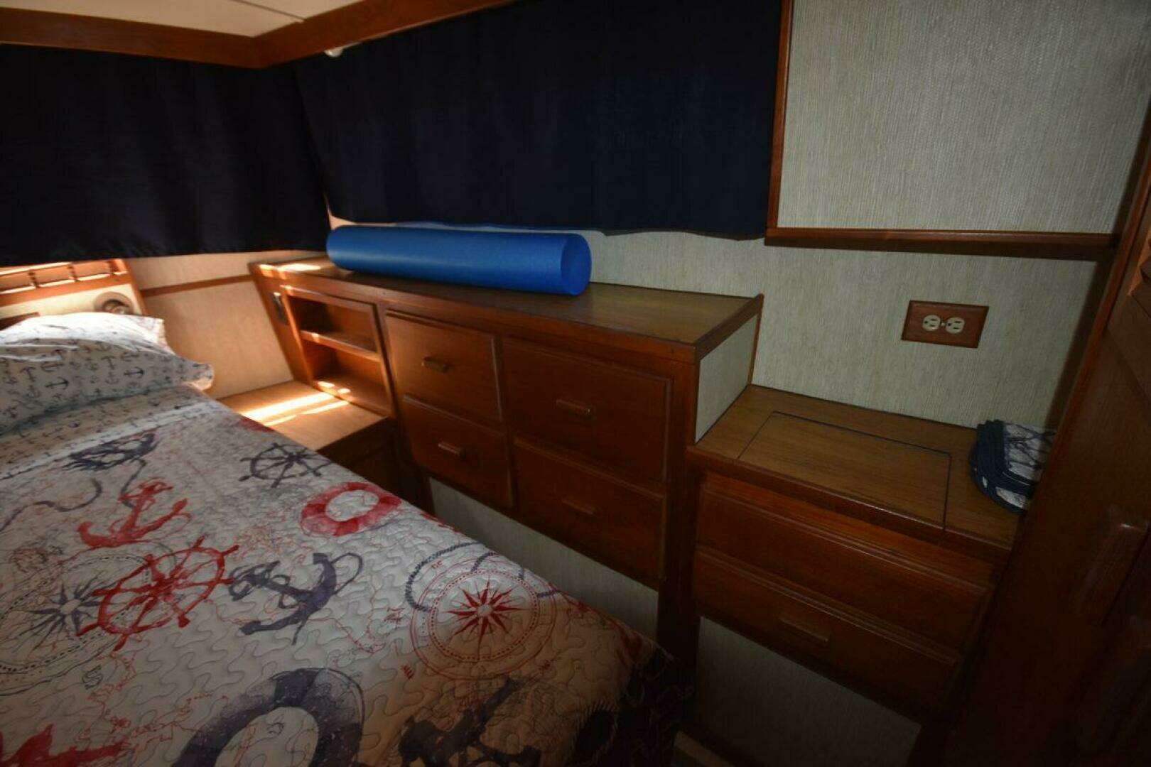 1985 Marinette 39 Double Cabin - Image 65
