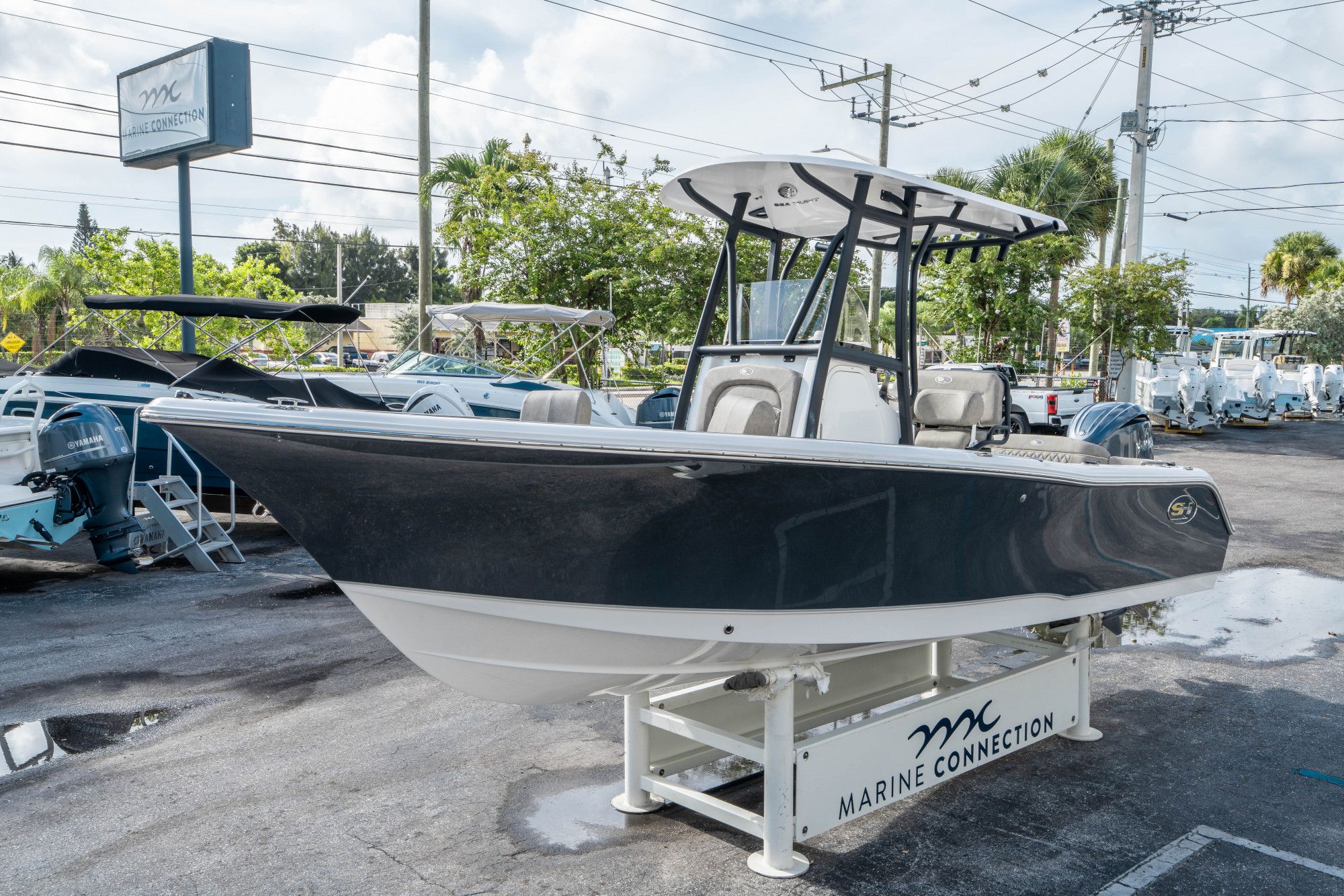 2026 Sea Hunt Ultra 229 - 6