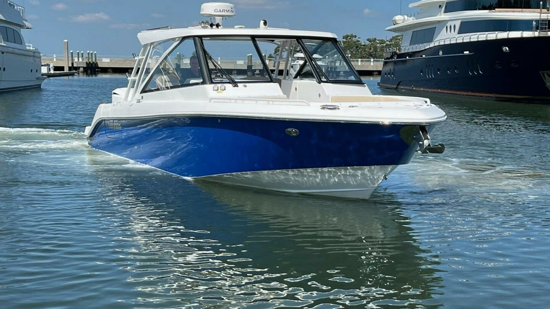 2019 Everglades 340 Dual Console - Image 31