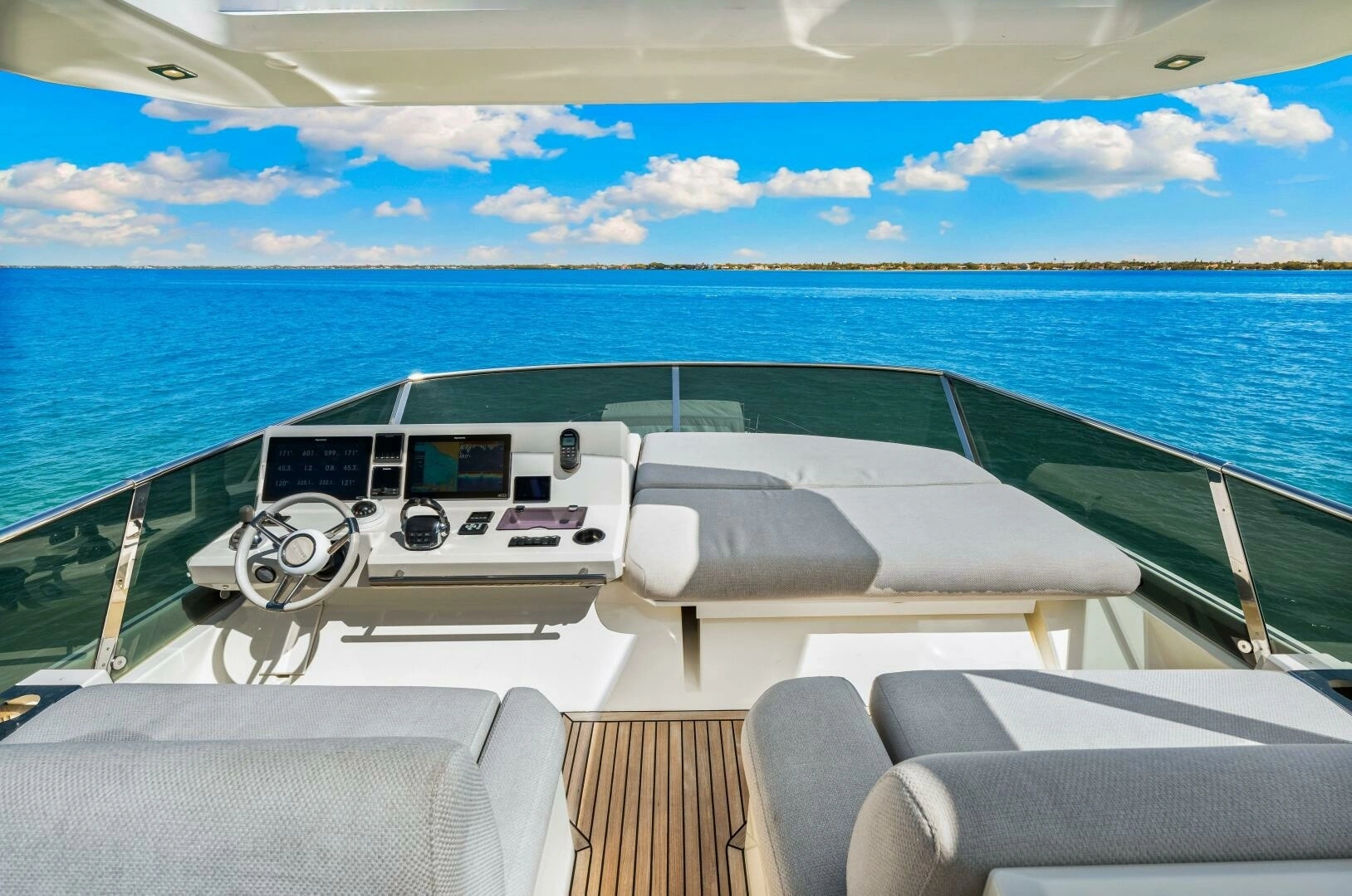 2019 Prestige 630 Flybridge - Image 8