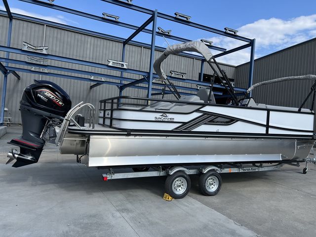 2025 SunCatcher Fusion Series 324SS - 23