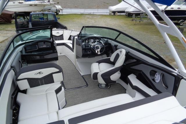 2019 Monterey 218SS Super Sport boat interior with sleek seating and modern dashboard.