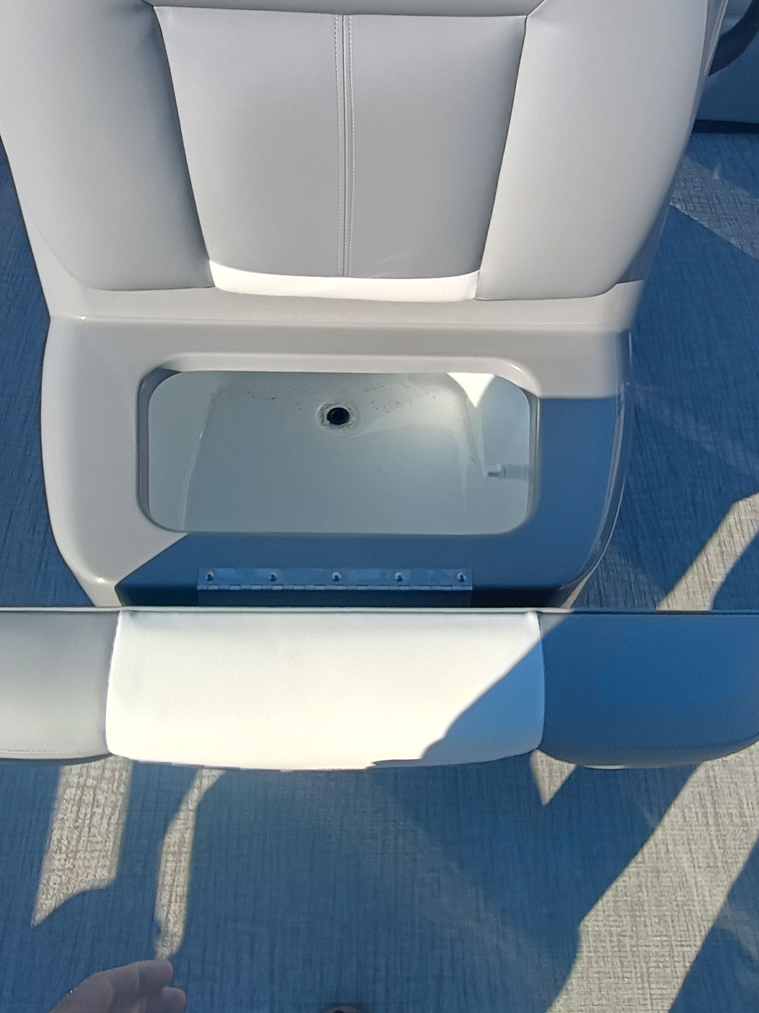 Seat area of Landau Alure 25CC Fish-Black 2026 with storage compartment.