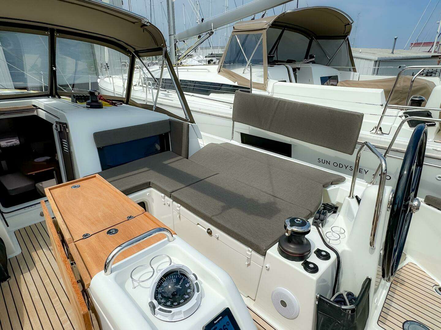 2023 Jeanneau Sun Odyssey 440 - Image 12