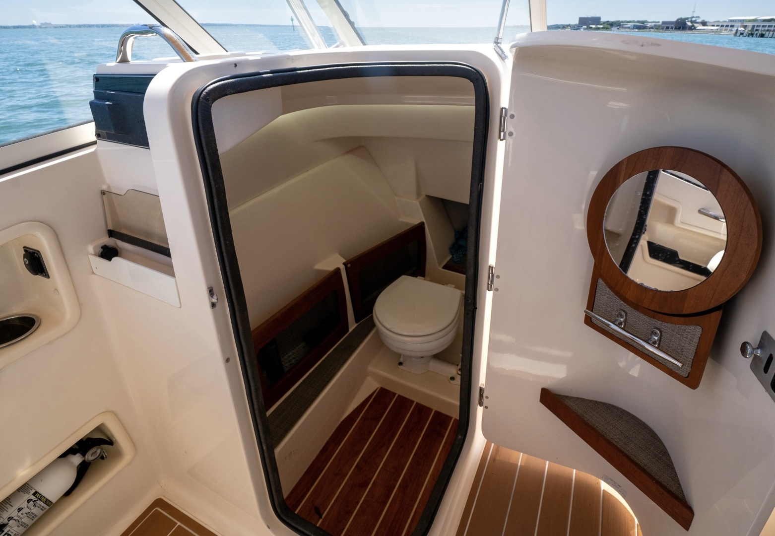 2017 Grady-White 235 Freedom - Image 9
