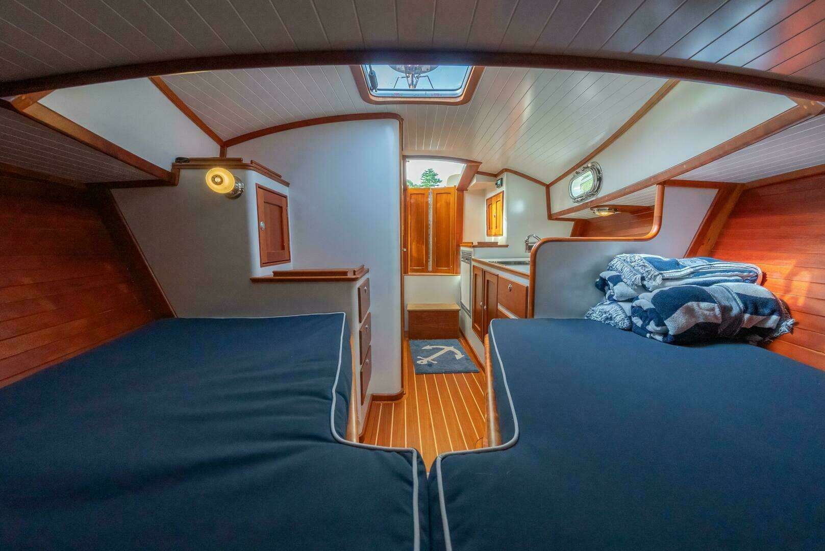 2020 CH Marine Shelter Island Nomad - Image 7