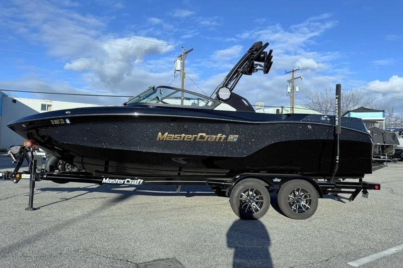 2025 MasterCraft XT23