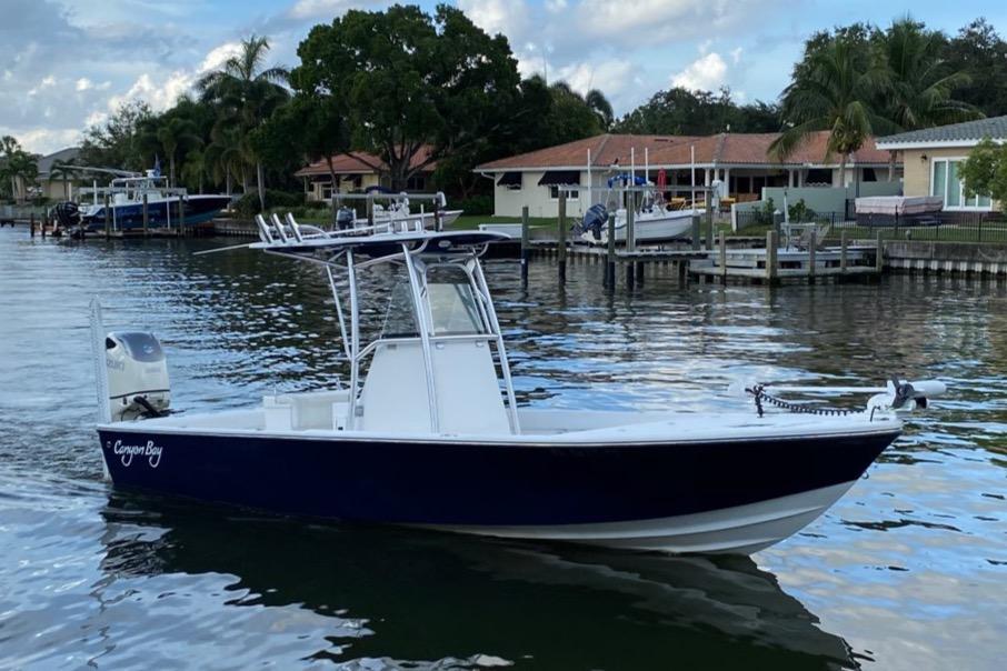 2014 Canyon Bay 24H