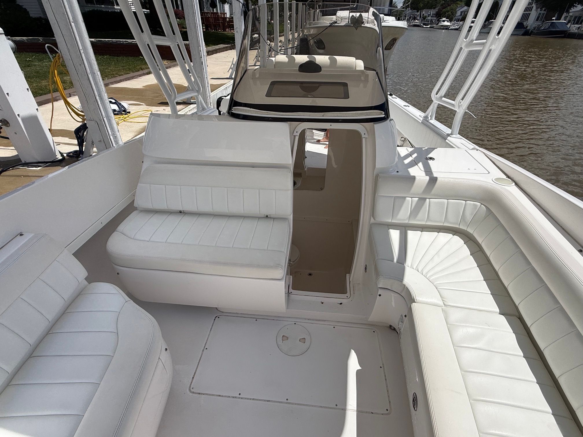 2012 Intrepid 327 Cuddy - 17