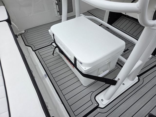 2026 Yamaha Boats 255 FSH Sport E - 17