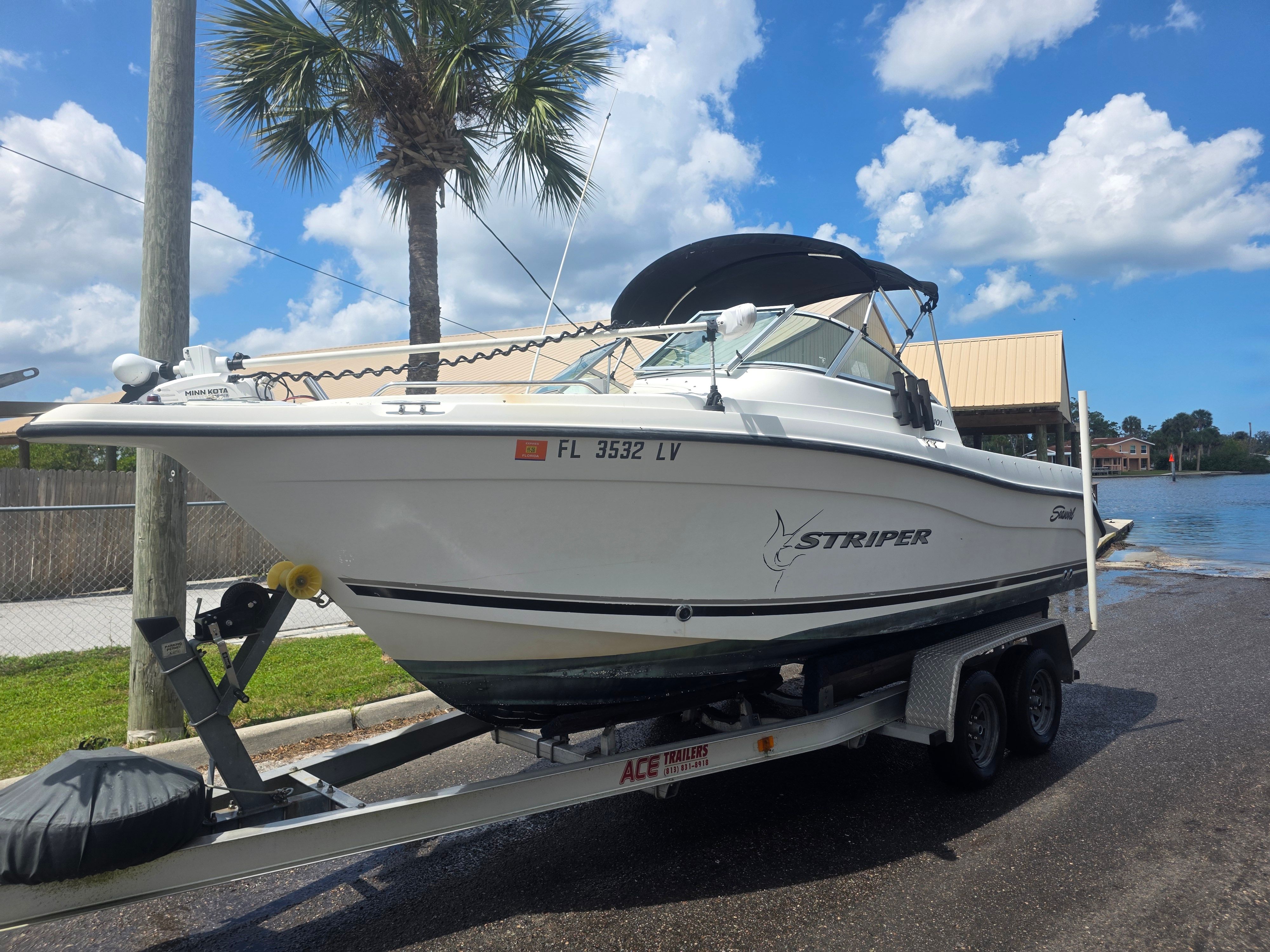 2002 Seaswirl Striper 2101 DC