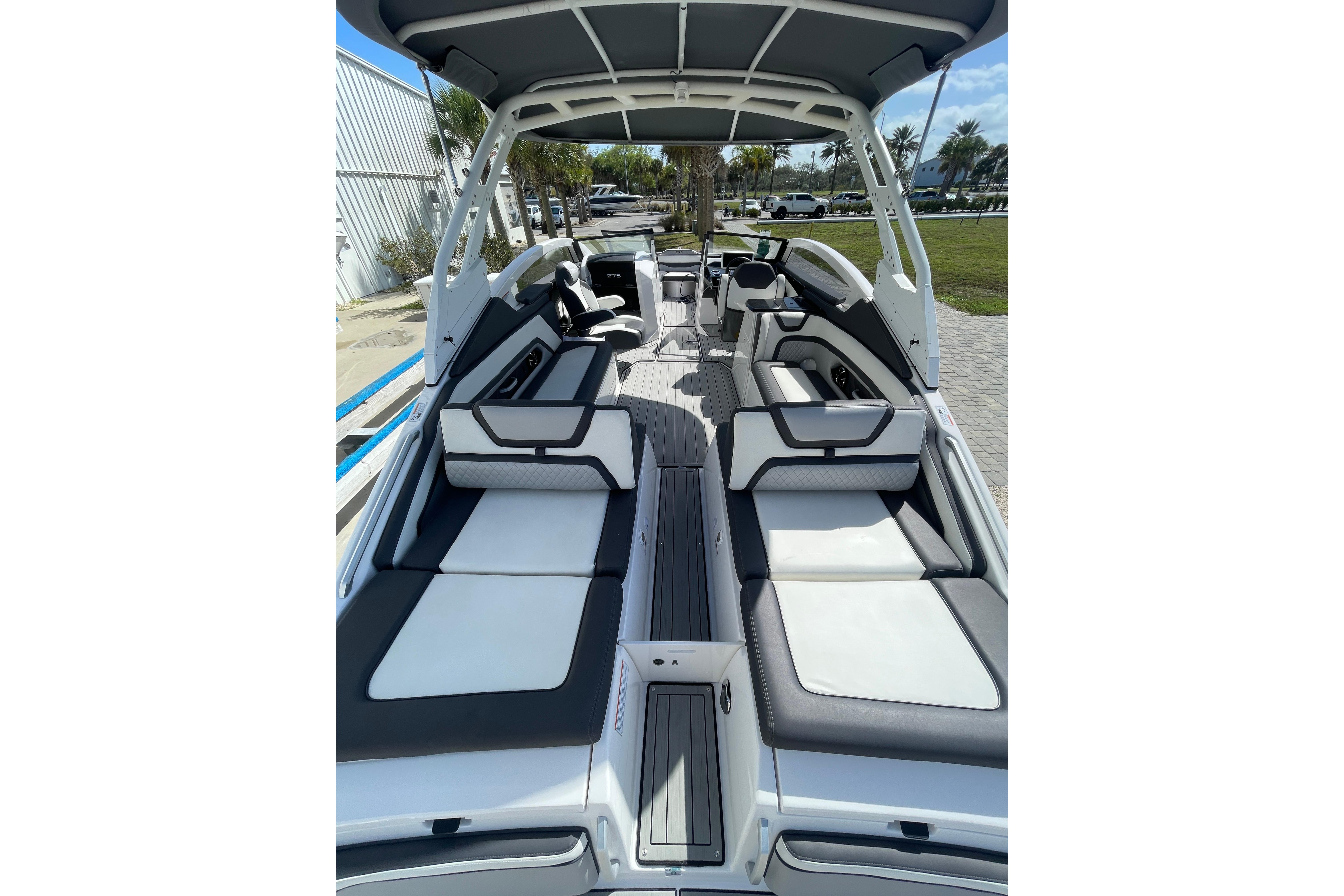 2021 Yamaha Boats 275SE interior with spacious seating and modern design.