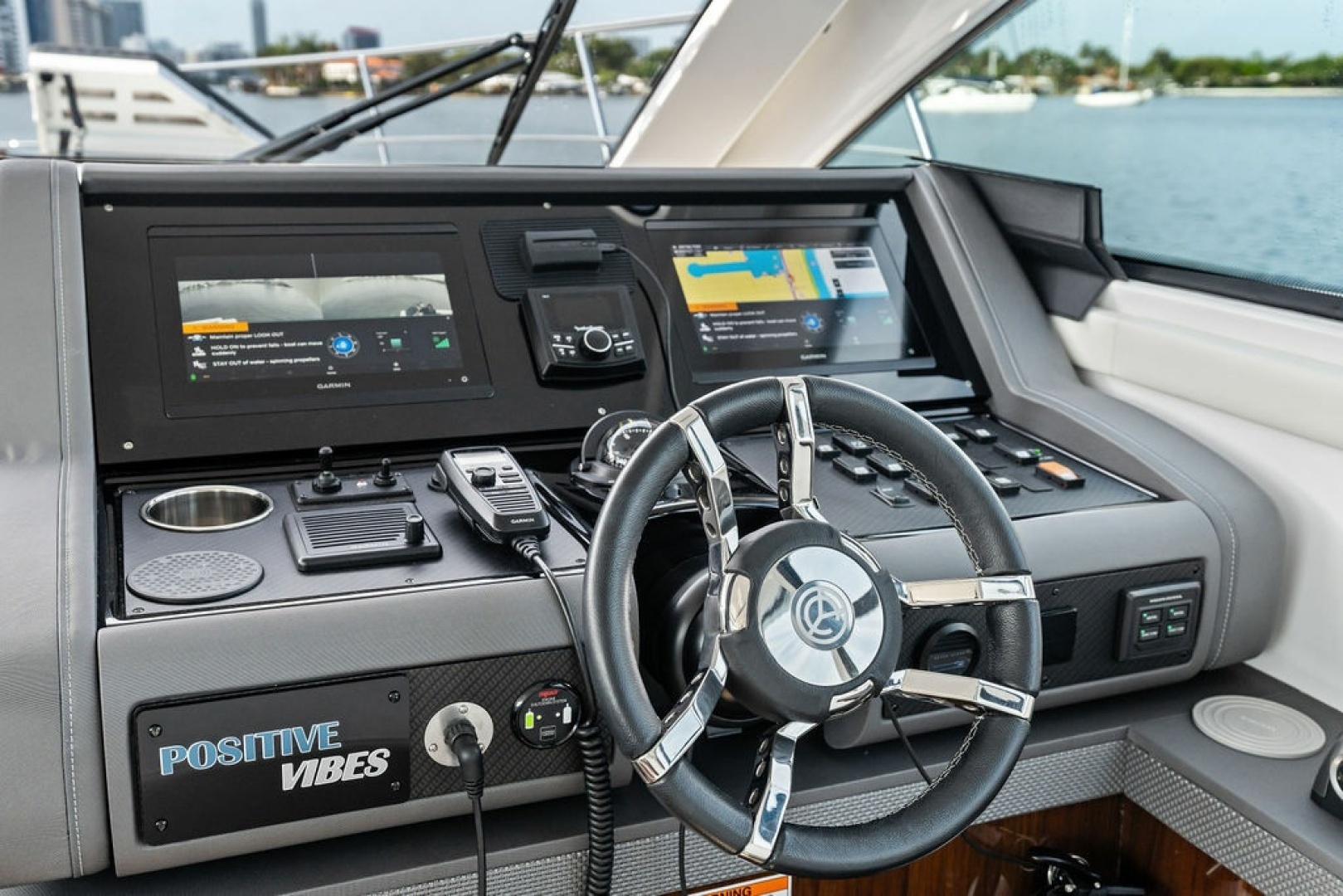 2022 Cruisers Yachts 46 CANTIUS - Image 33