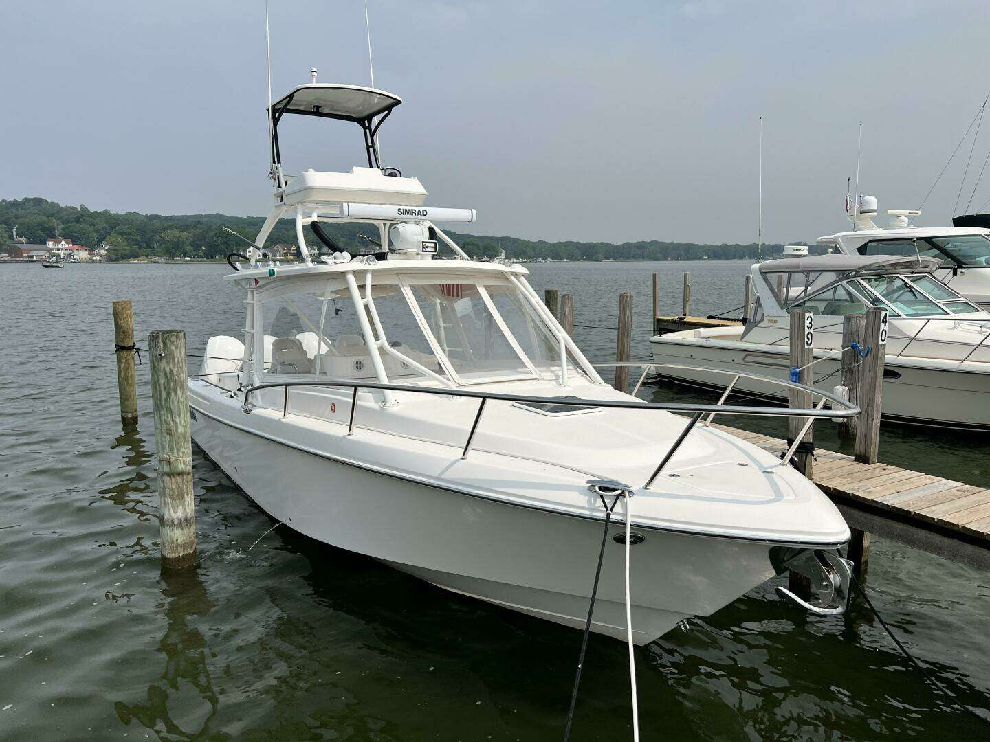 2012 Everglades 350 LX - Image 16
