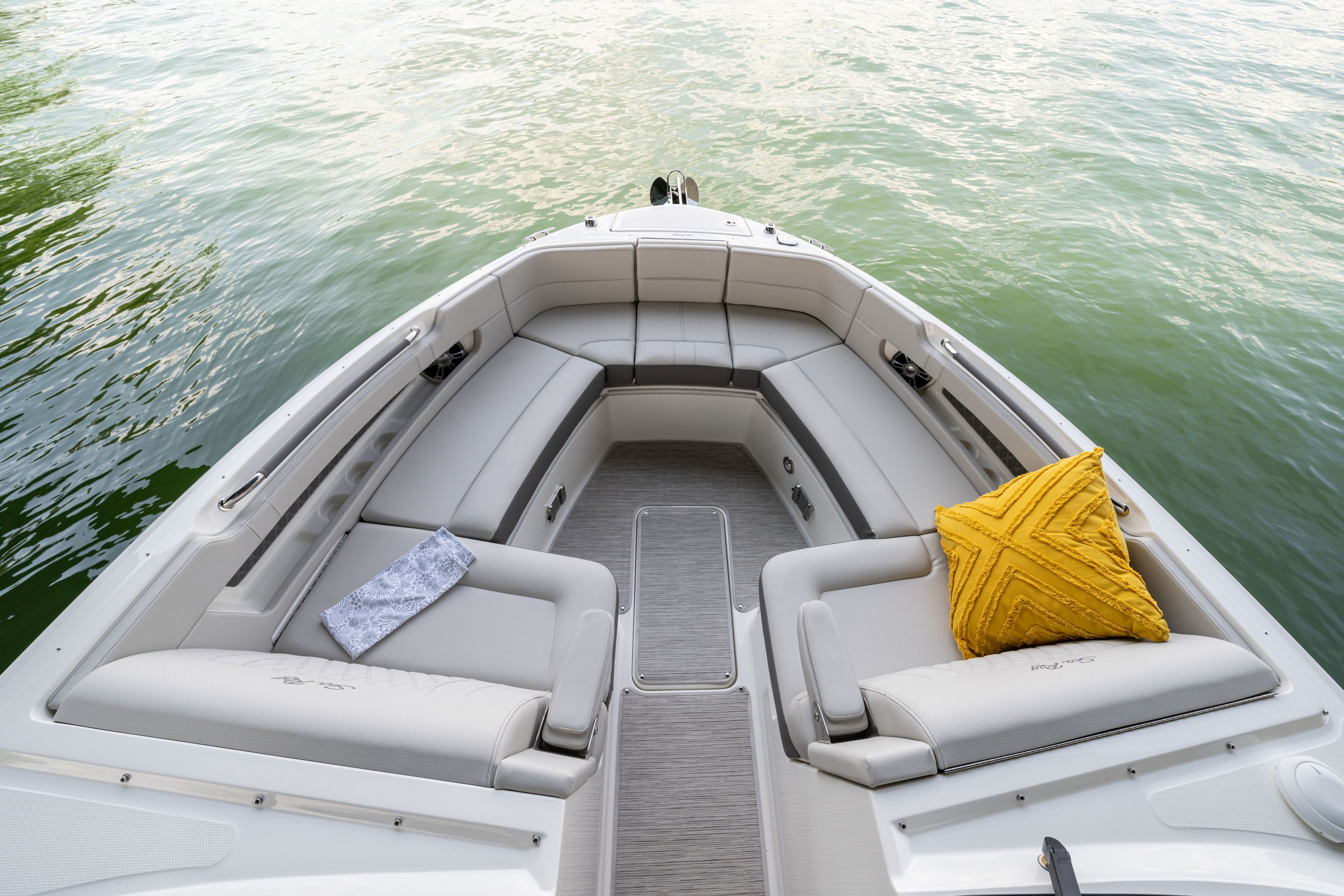 2021 Sea Ray SLX 310 Outboard - 16