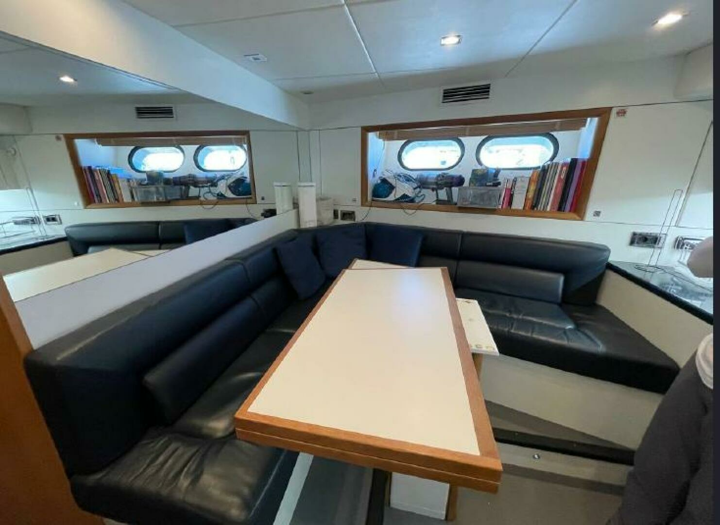 2013 Sunseeker 115 - Image 18