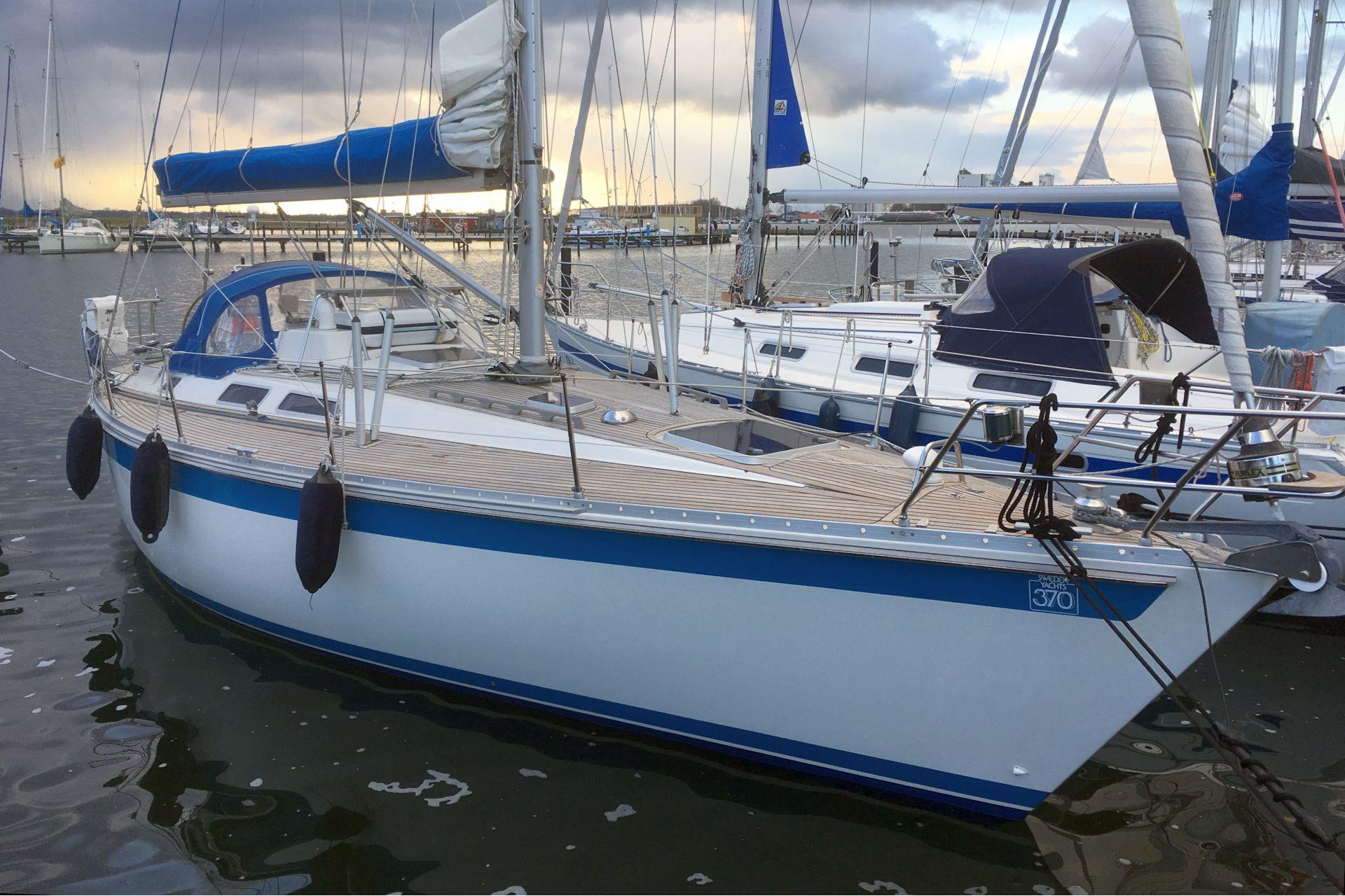 1998 Sweden Yachts 370