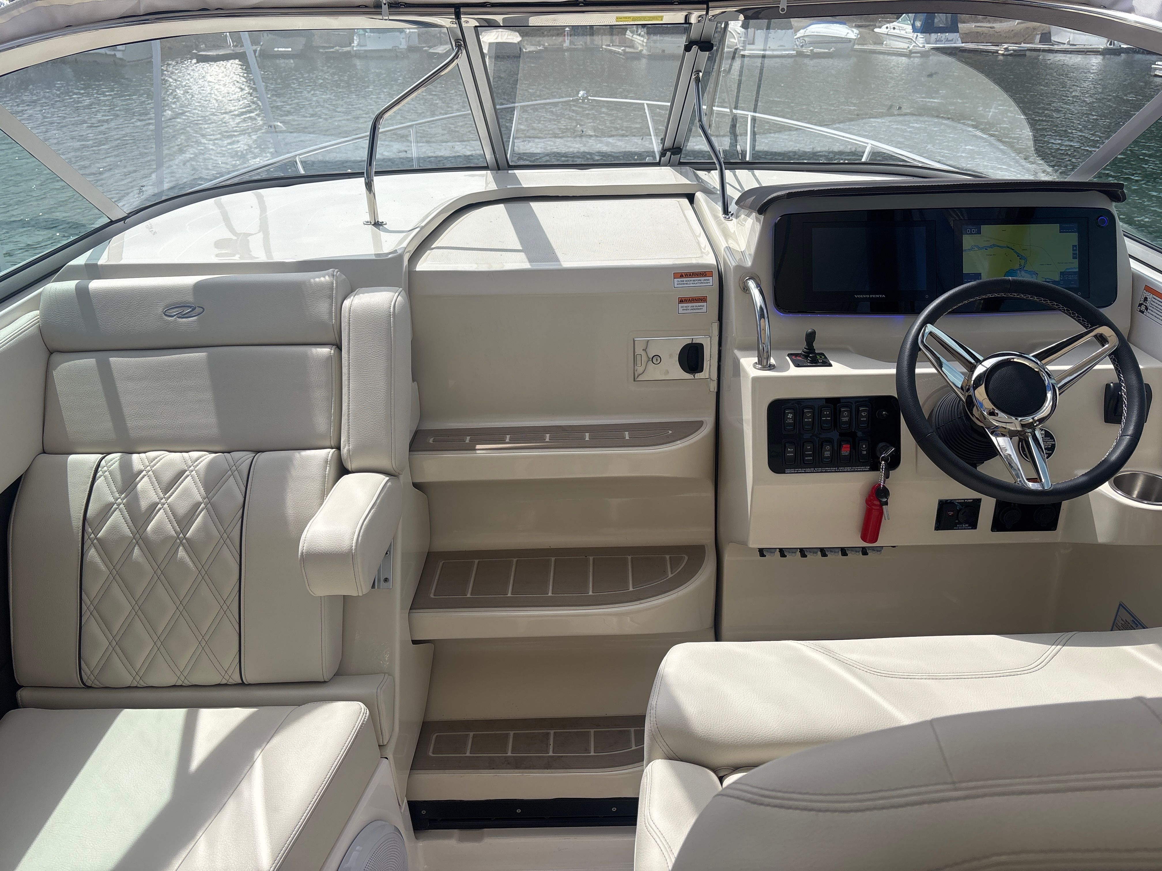 2025 Regal 28 Express - 15
