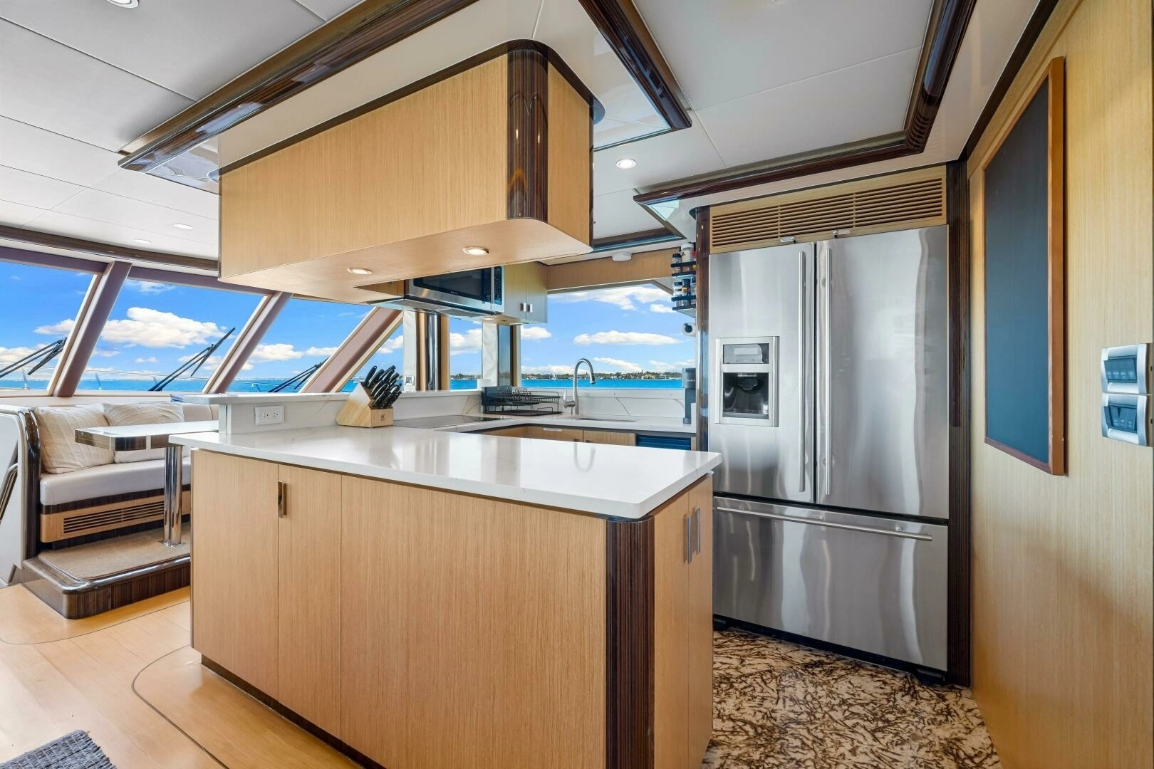 2010 Ocean Alexander 83 Motor Yacht - Image 18