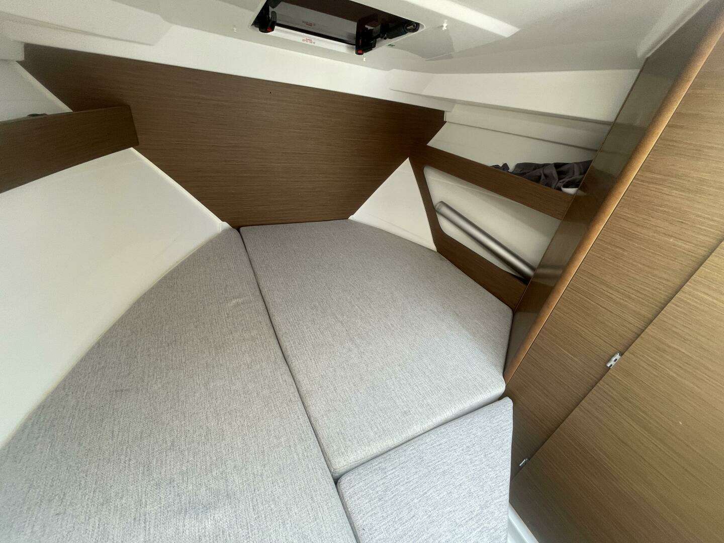 2022 Jeanneau NC 795 S2 - Image 27
