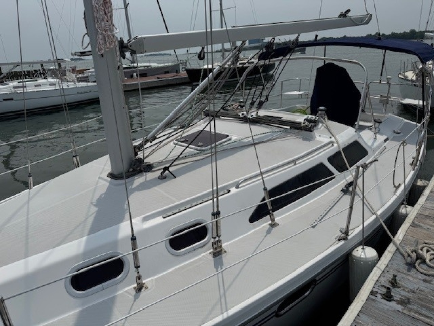 2006 Catalina 320 - Image 3