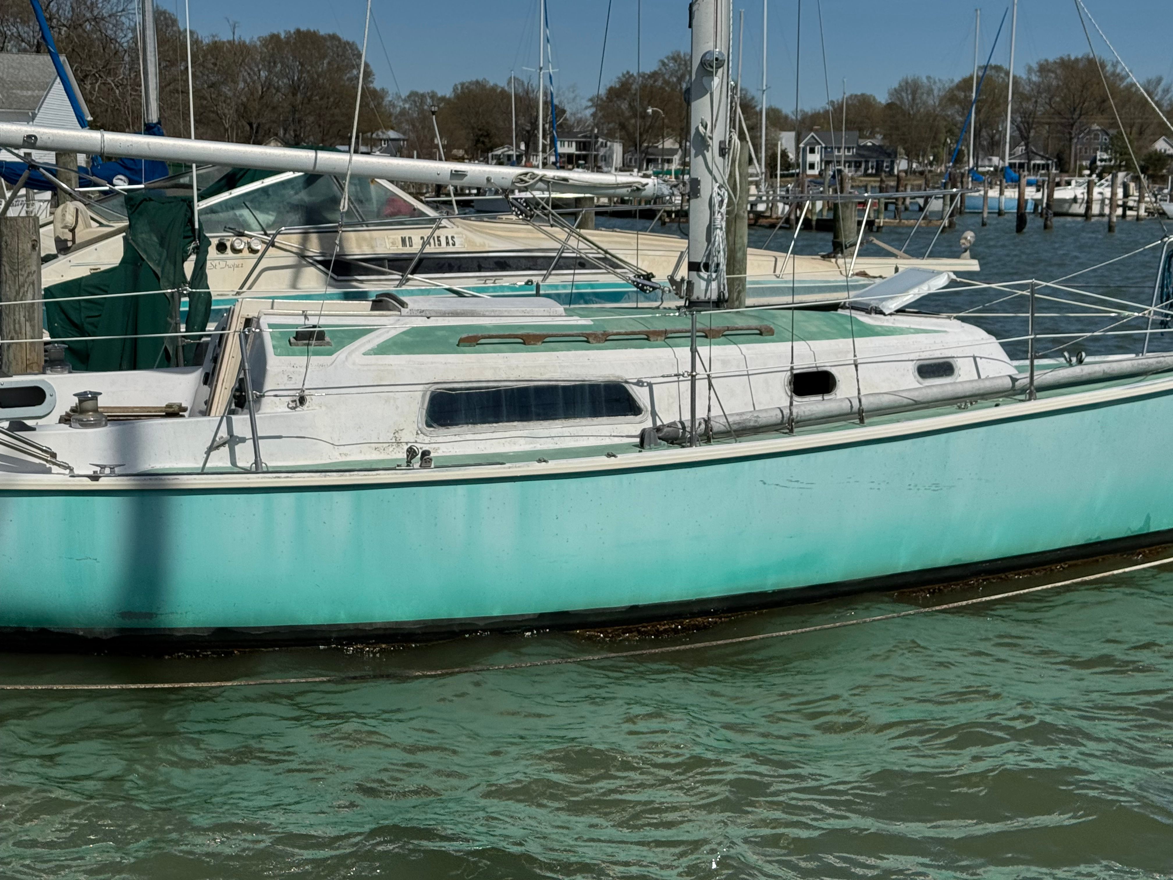 1975 Pearson 30 - 2