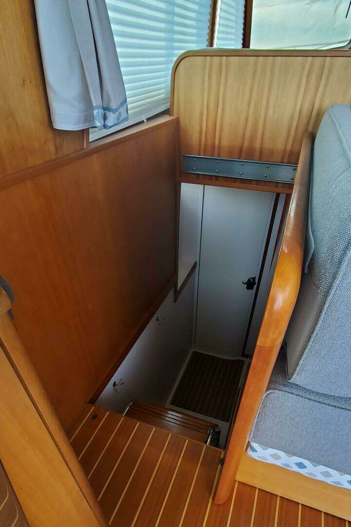 2012 Sabre 48 Salon Express - Image 44