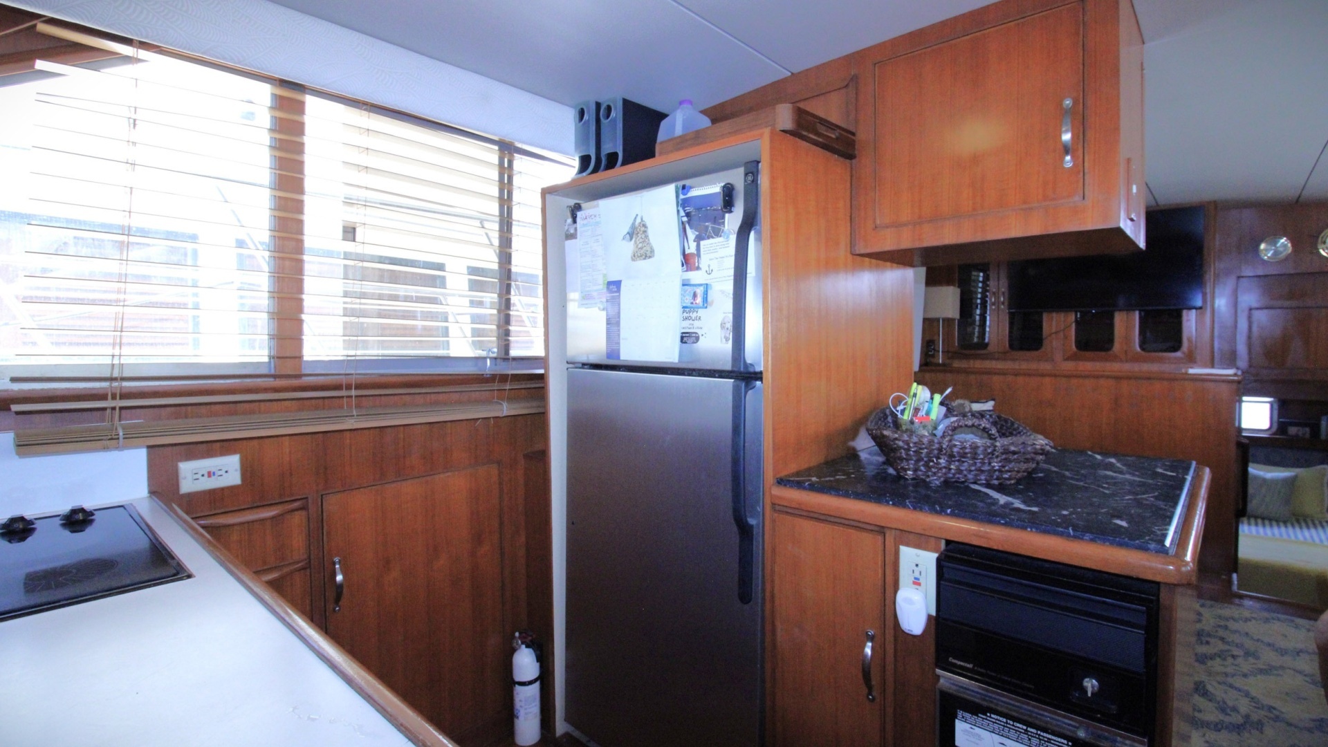 1995 Jefferson 52 Rivanna Cockpit MY - Image 12