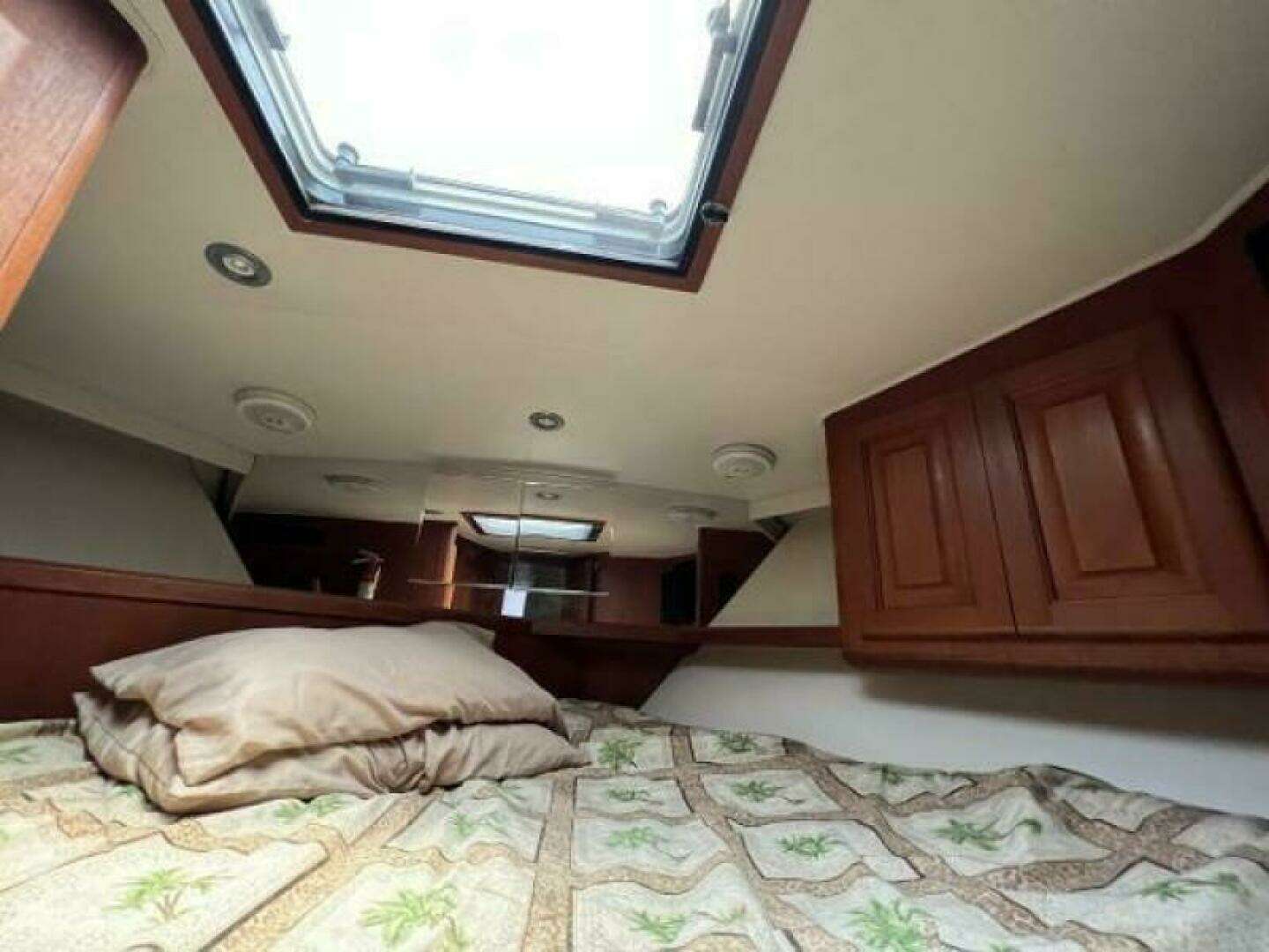 1991 Viking Boats Convertible - Image 31