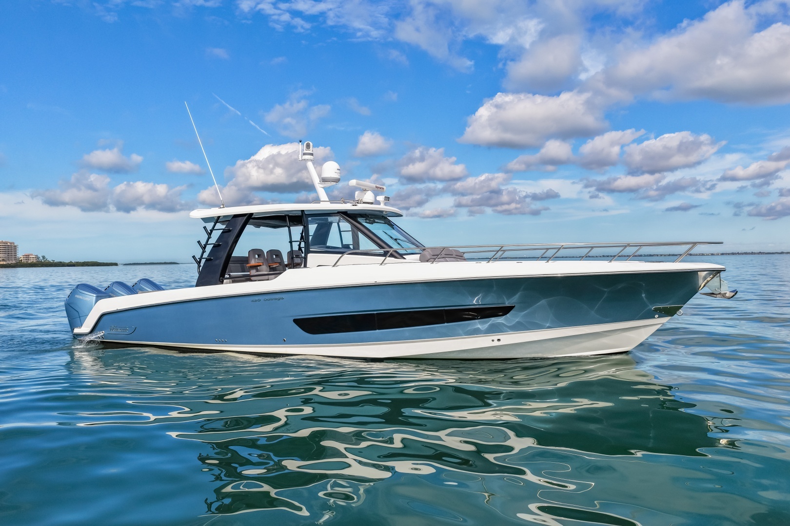 2023 Boston Whaler — - Image 19