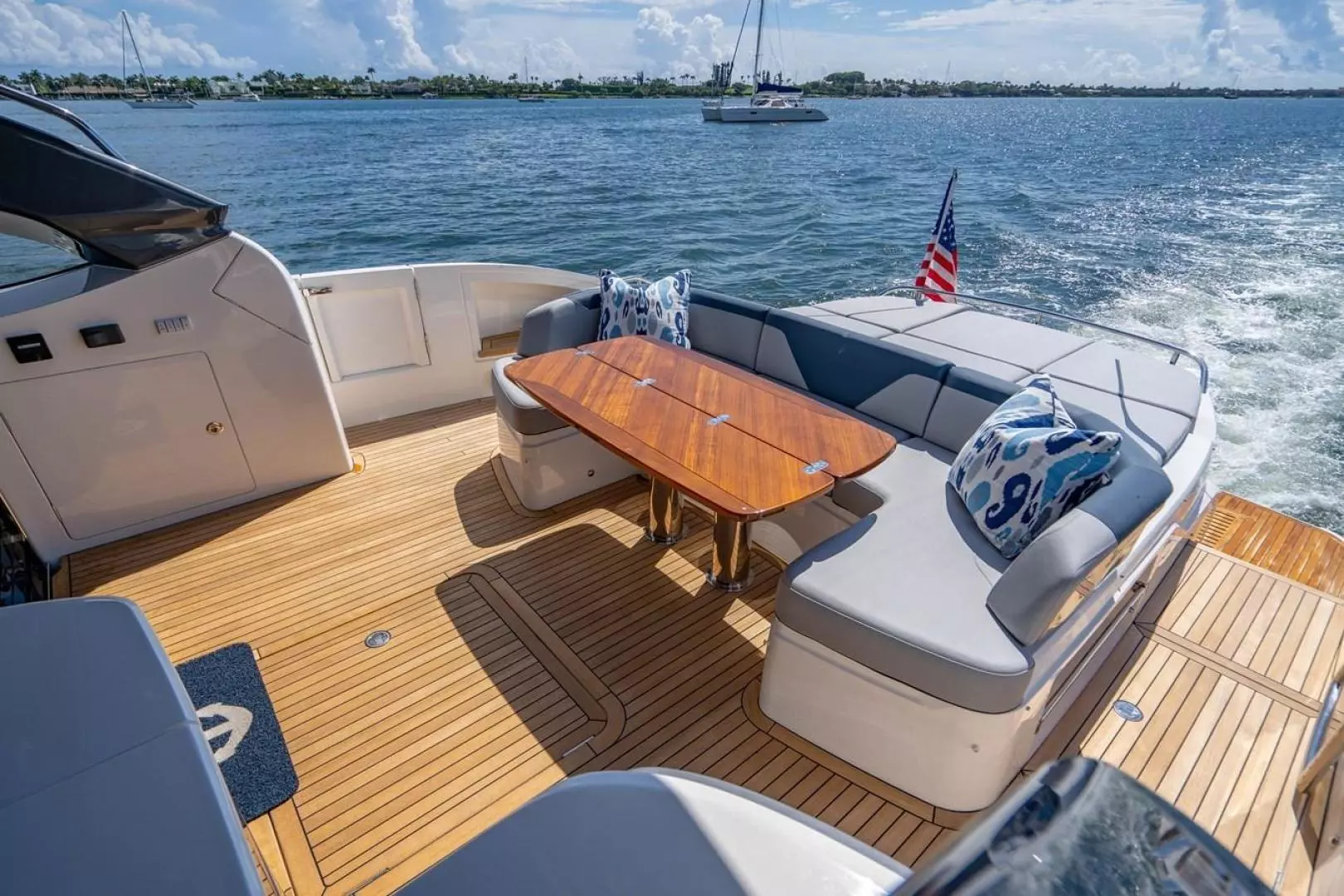2020 Princess V60 - Image 11