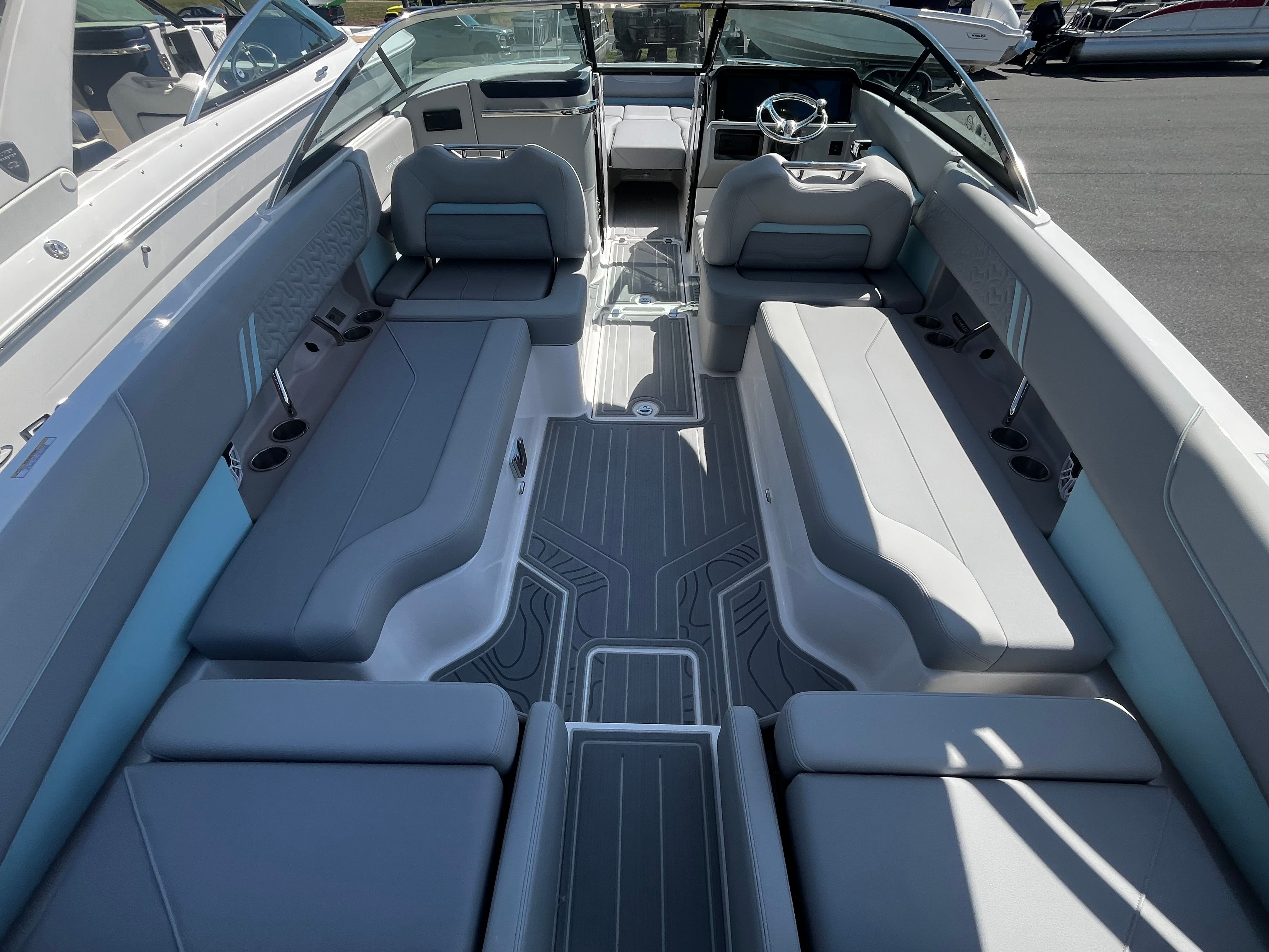 2026 REGAL LX6 - Image 13